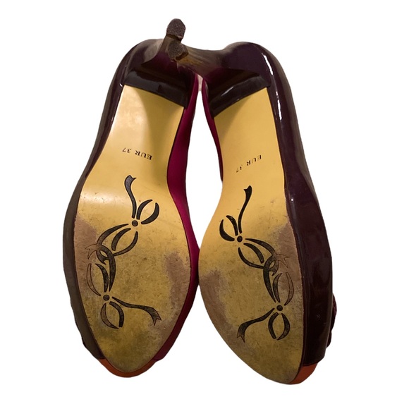 Poetic License Summer Bloom Floral Patent Leather Embellished Lucite Heels - 6.5 - Picture 12 of 16